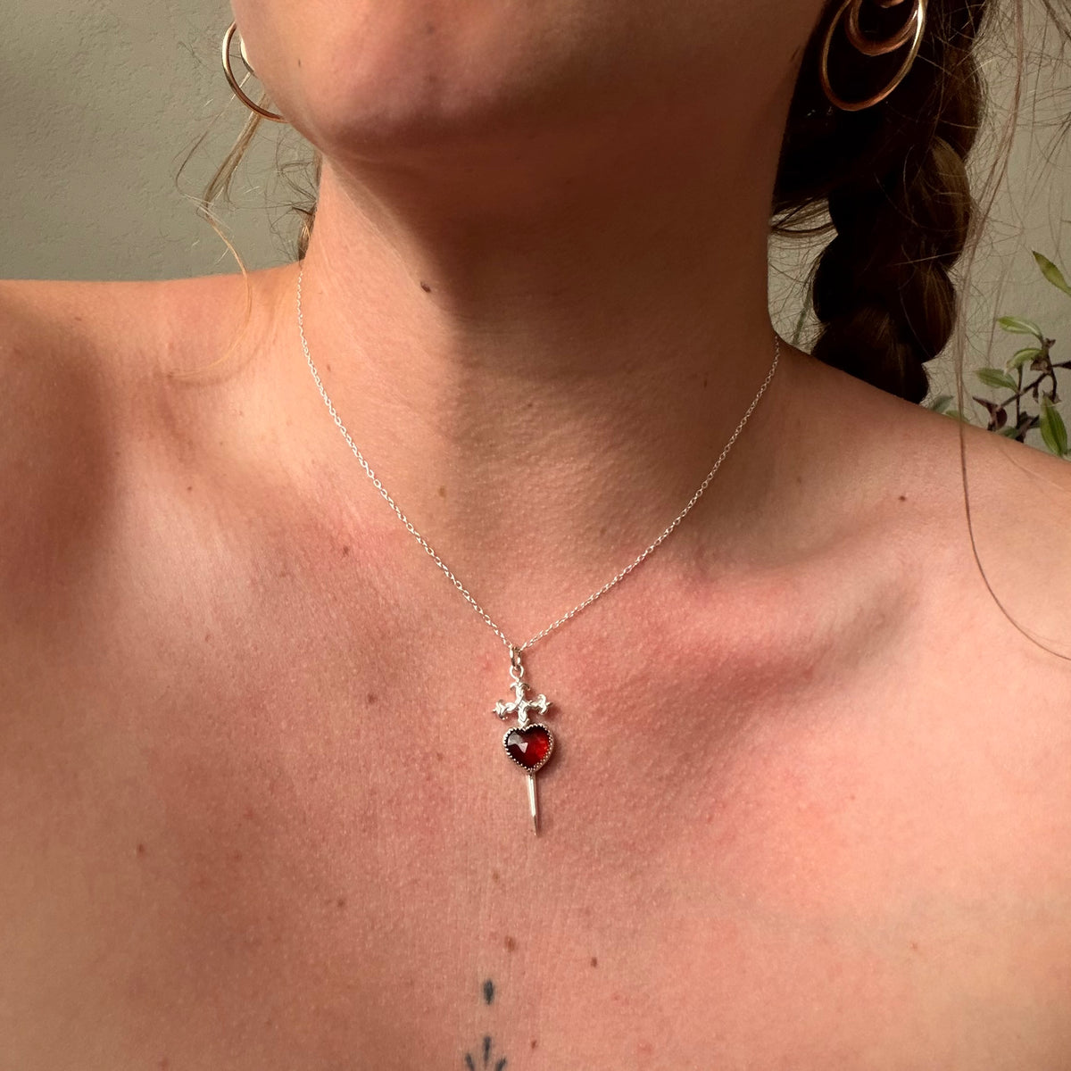 Bleeding Hearts Gartnet Necklace