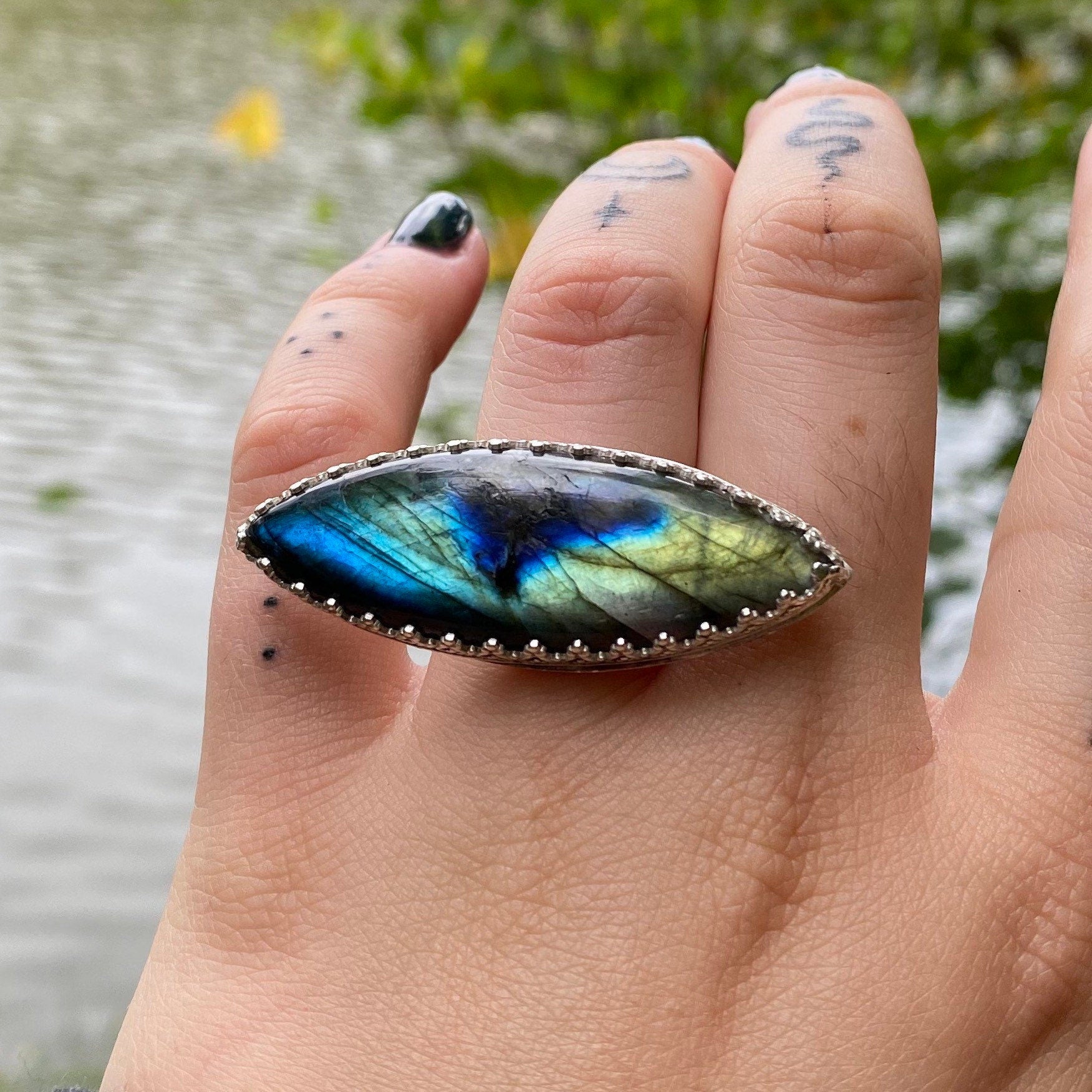 Labradorite third eye ring • silver eye ring • labradorite eye • size 7 • unique labradorite ring • big labradorite ring