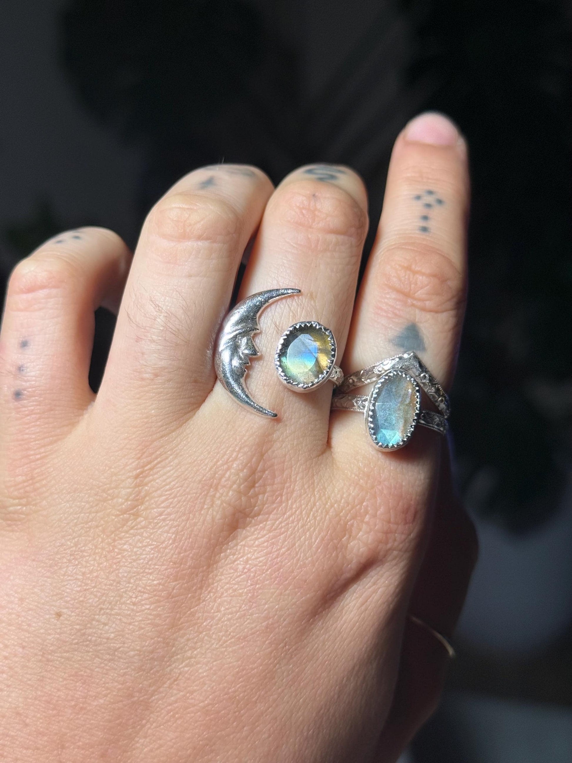 La Luna Labradorite Adjustable/bypass Ring in sterling