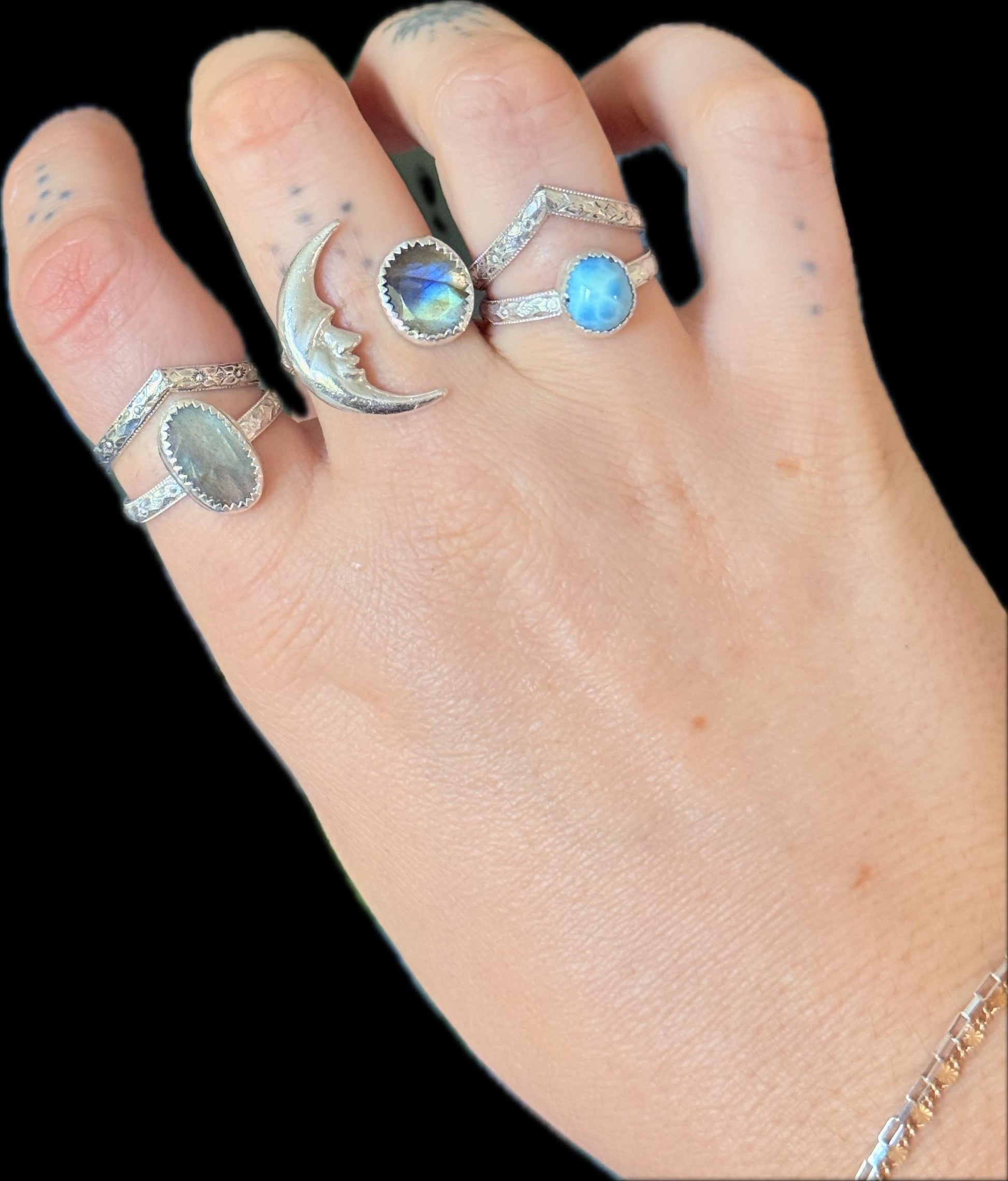 La Luna Labradorite Adjustable/bypass Ring in sterling