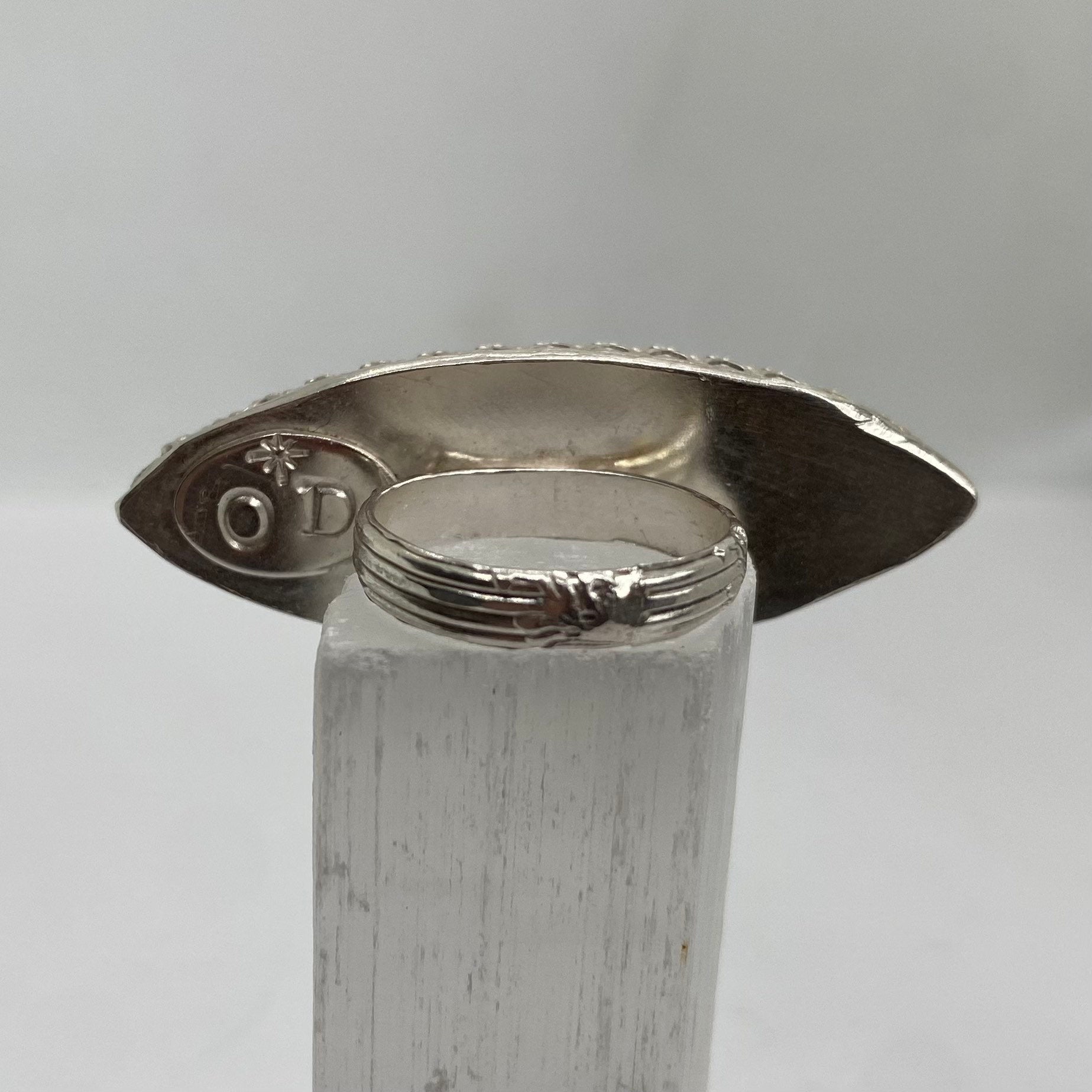 Labradorite third eye ring • silver eye ring • labradorite eye • size 7 • unique labradorite ring • big labradorite ring