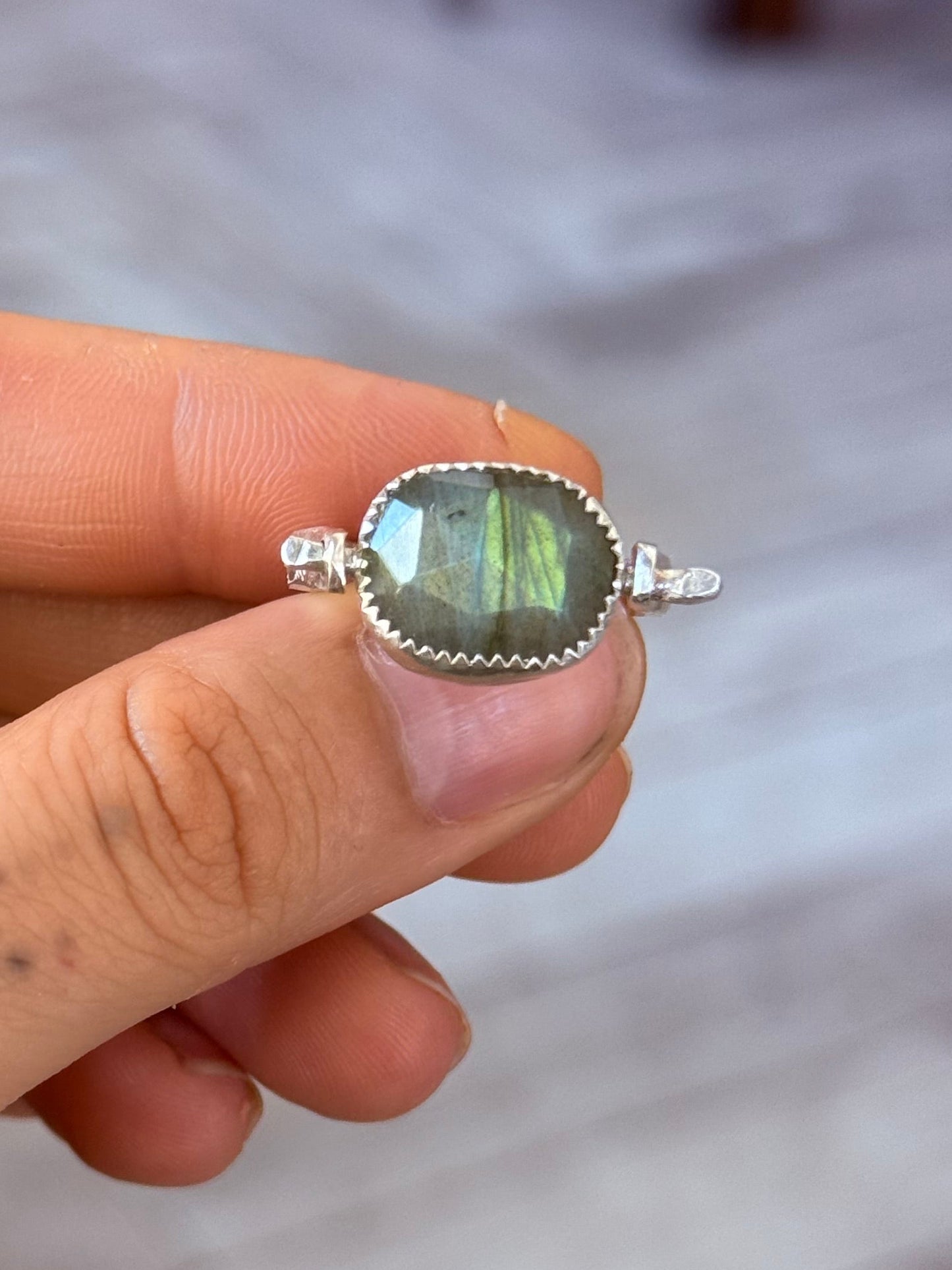 Labradorite flipping Fidget Ring