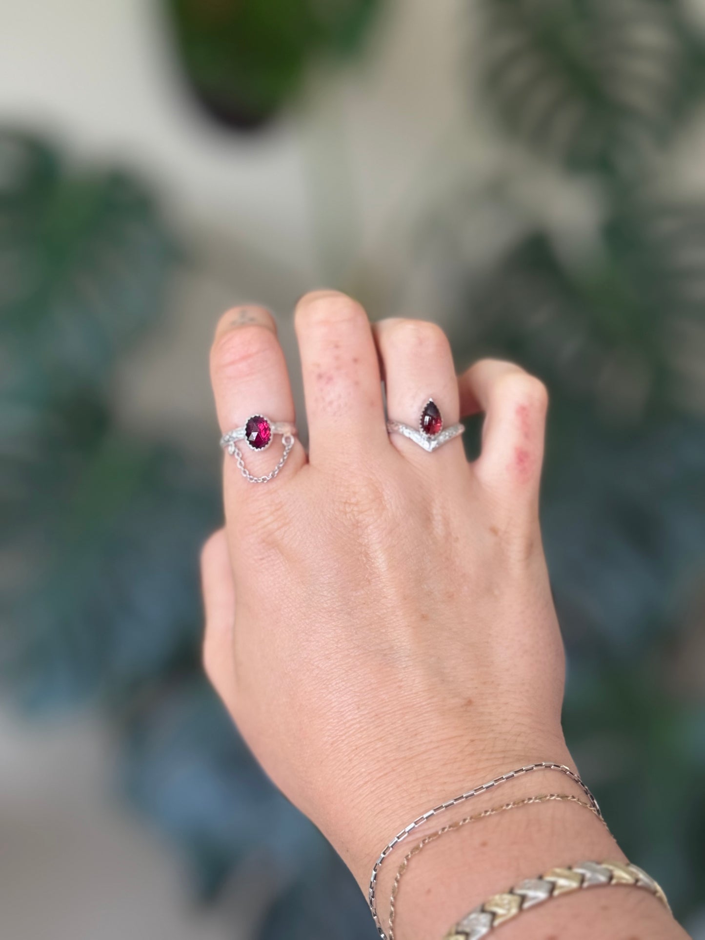 Garnet in Chains size 7