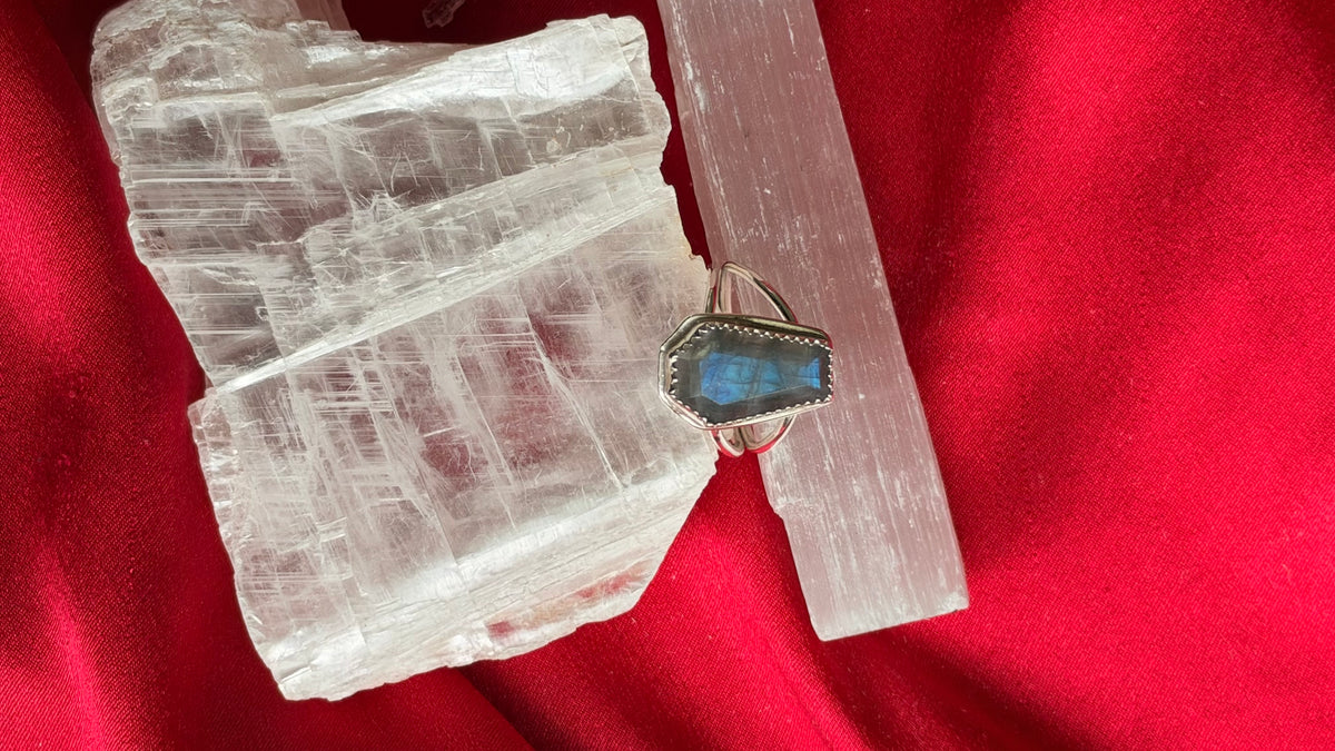 The Coffin Ring Labradorite size 8