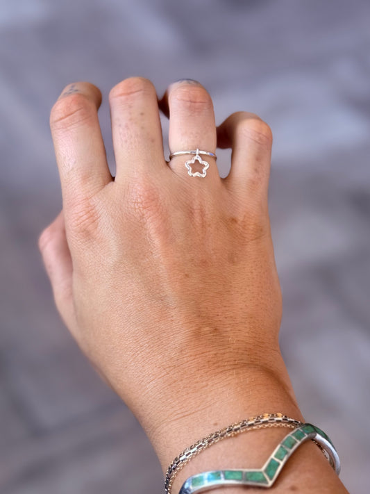 O Ring Collar Flower Ring size 5