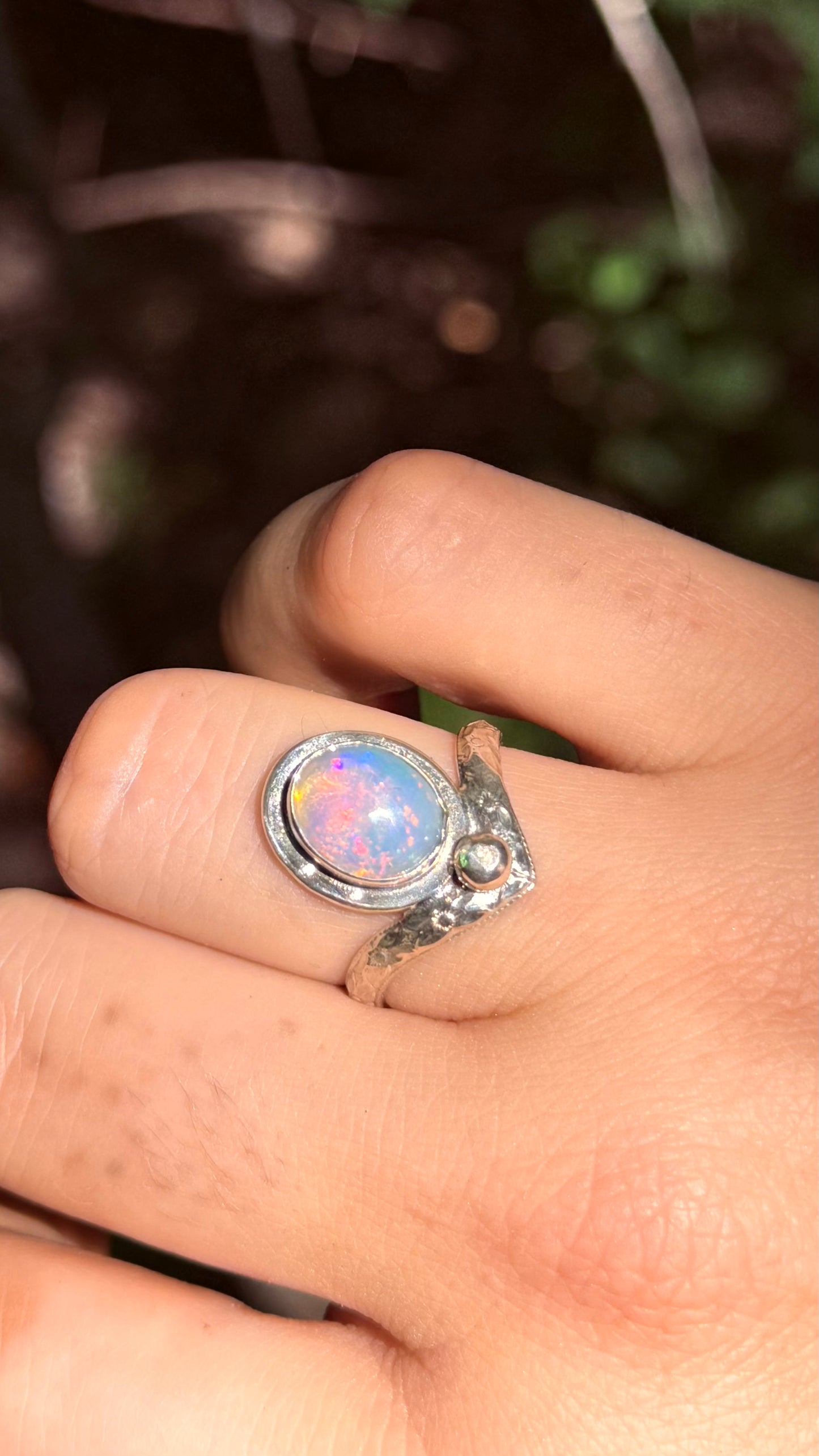 Opal V ring size 7