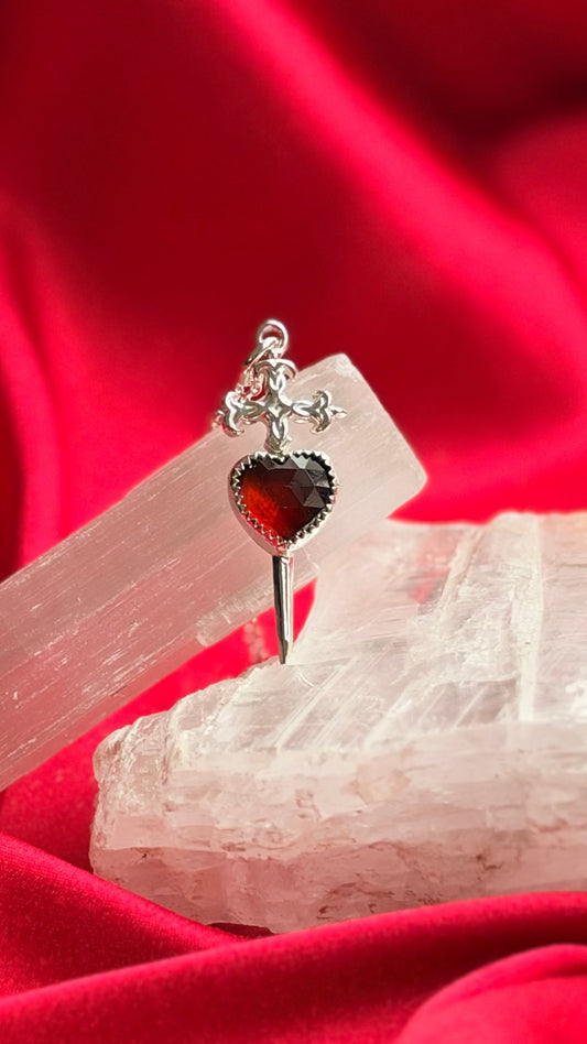Bleeding Hearts Gartnet Necklace