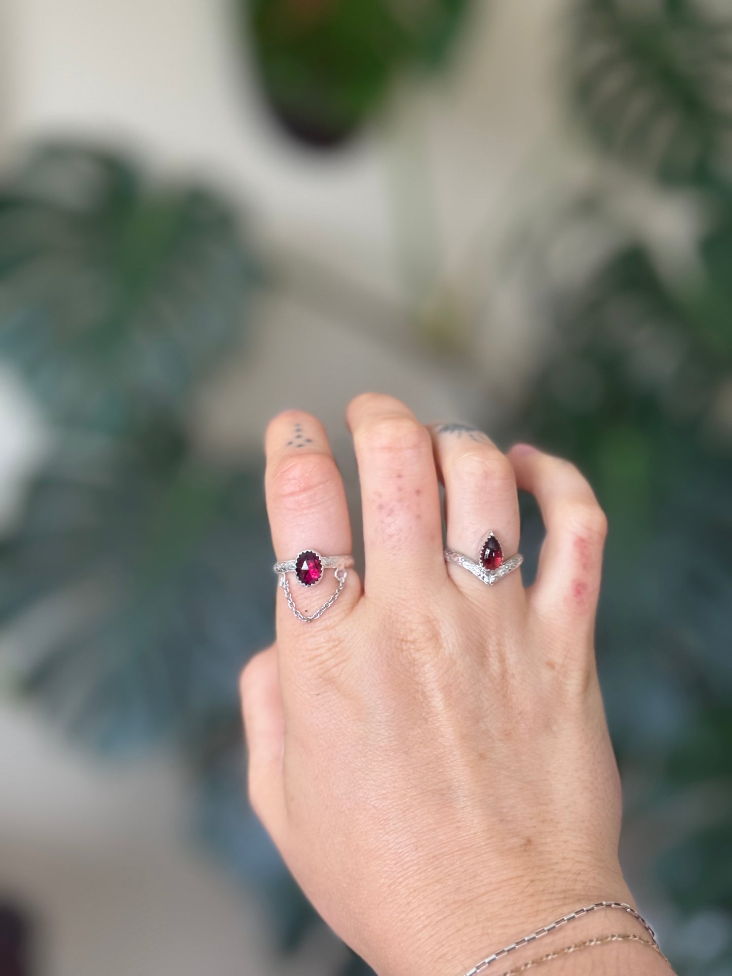 Garnet in Chains size 7