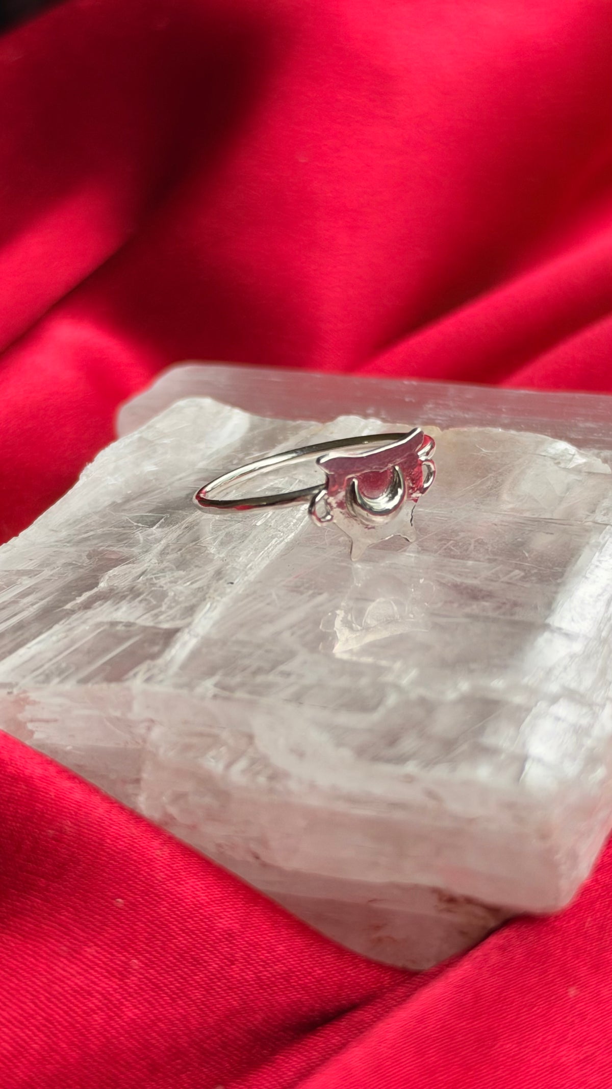 Tiny Cauldron Ring