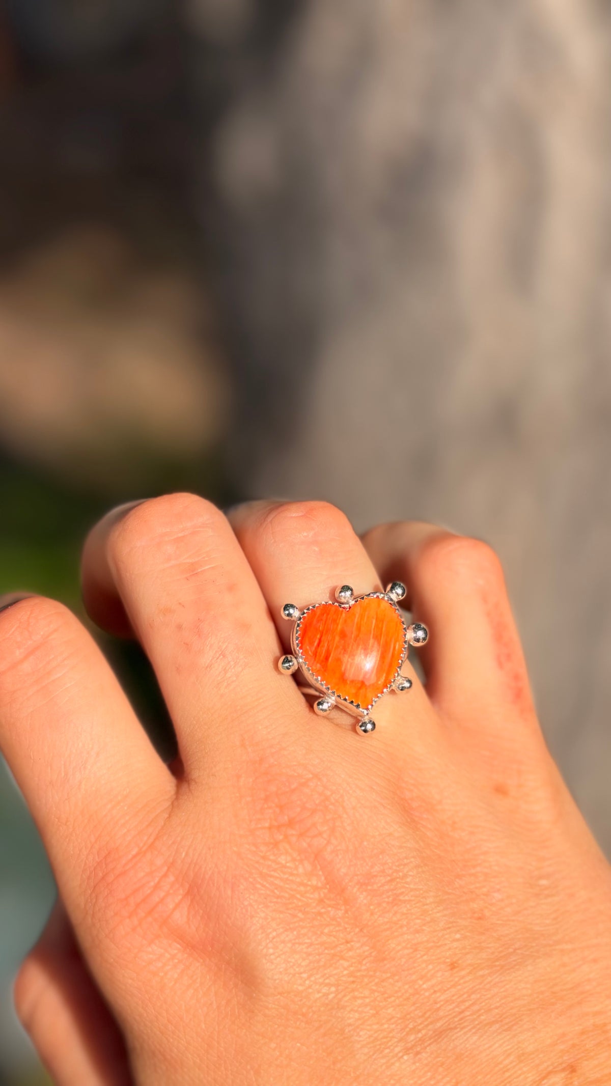 Queen of Hearts Ring Spiny Oyster size 7