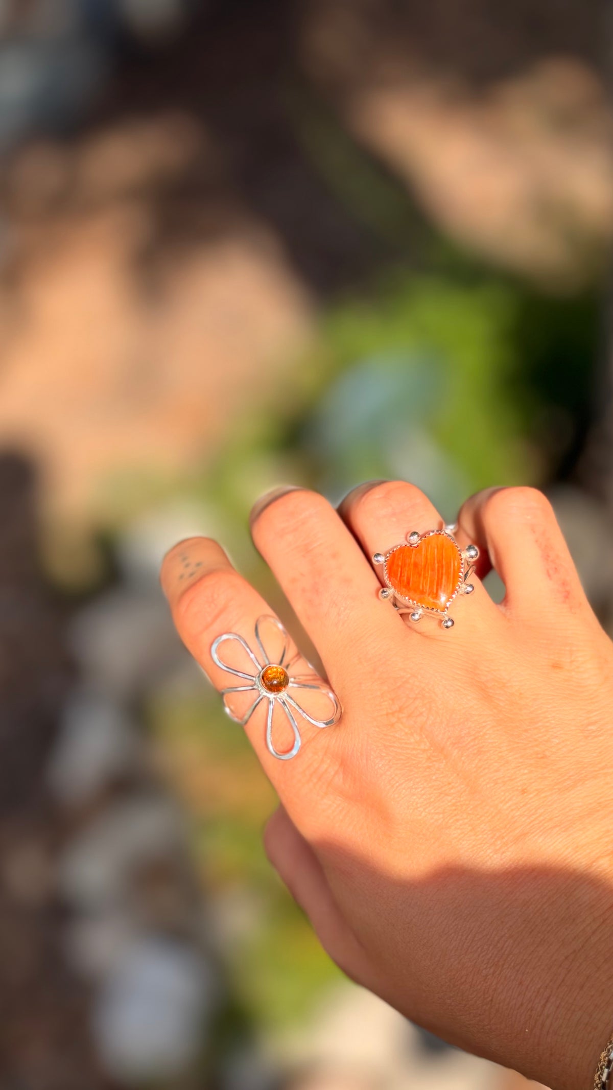 Queen of Hearts Ring Spiny Oyster size 7