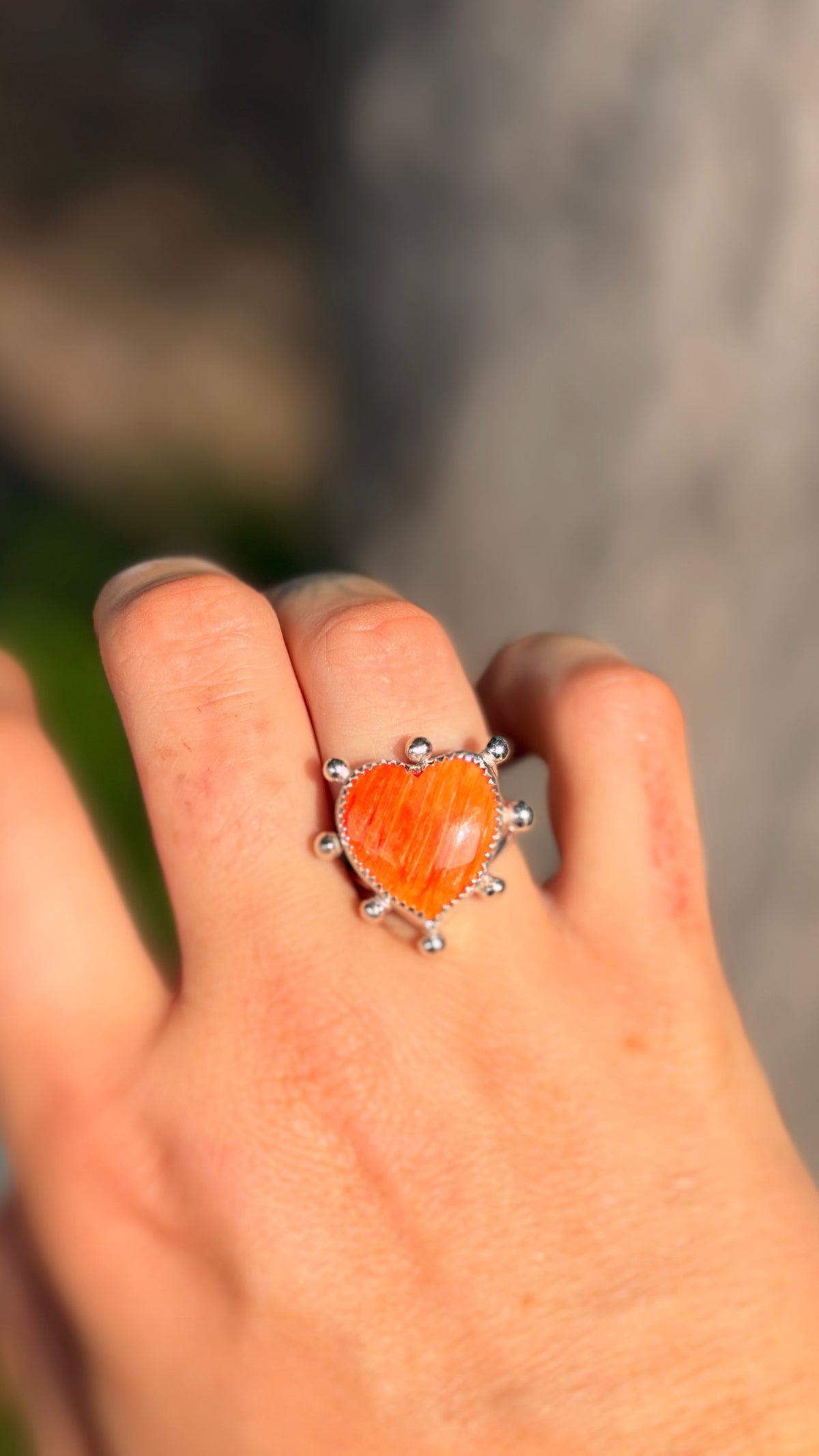 Queen of Hearts Ring Spiny Oyster size 7