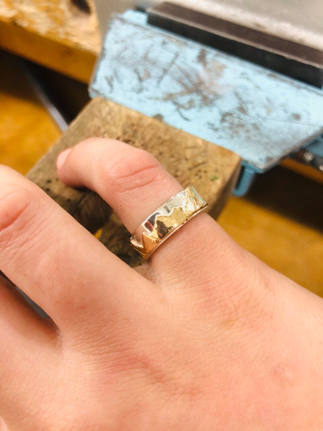 Custom Mountian Range Ring • All sizes avaliable • custom wedding band • mountian ring • unisex wedding band • sterling silver and gold