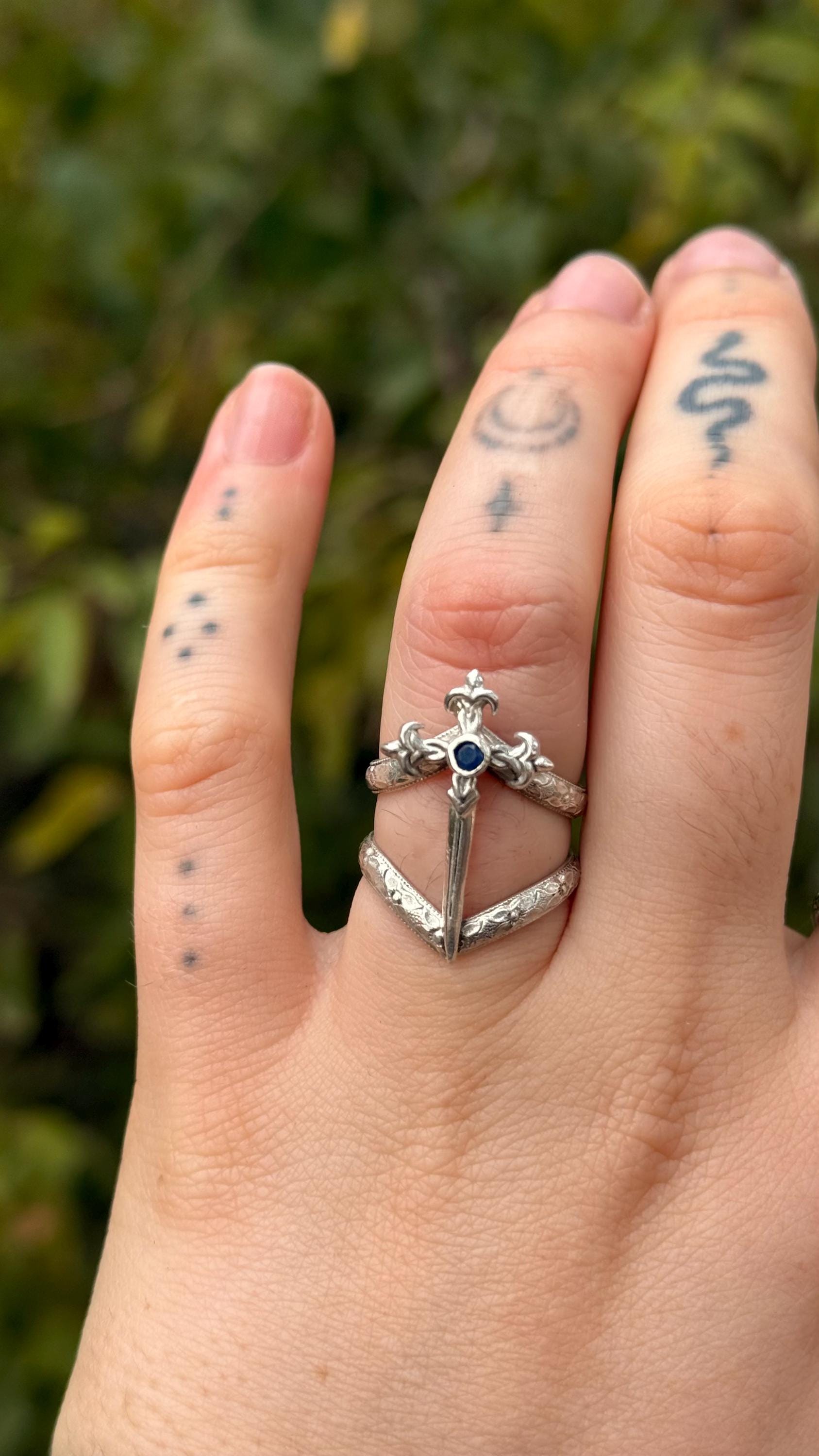 Assasins Blade • aka Ailens Dagger • Sapphire Dagger ring size 6 • sterling silver