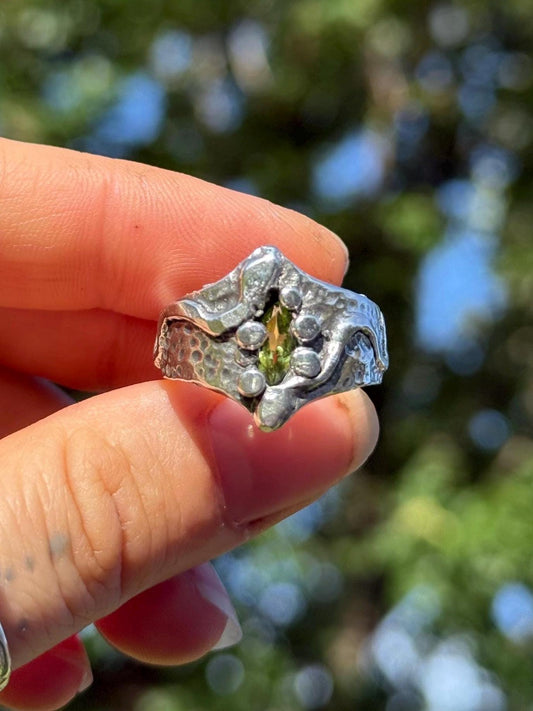 The Shedding Peridot Ring size 7
