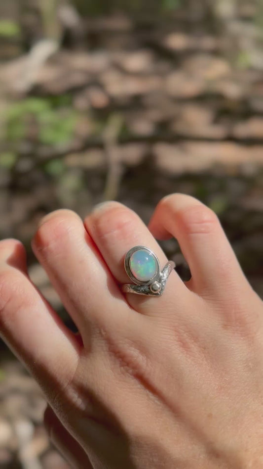 Opal V ring size 7