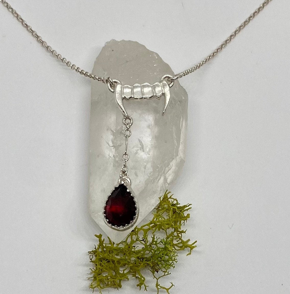Vampires Bite Lariat Necklace with Garnet dangle • sterling vampire necklace • vampire teeth necklace
